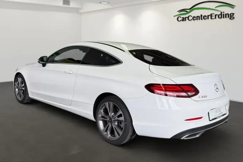 Mercedes-Benz C 300 (Clasa C) din 2023 cu 66.500 km - oferta MER260781 - foto 5