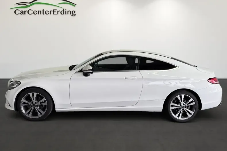 Mercedes-Benz C 300 (Clasa C) din 2023 cu 66.500 km - oferta MER260781 - foto 6
