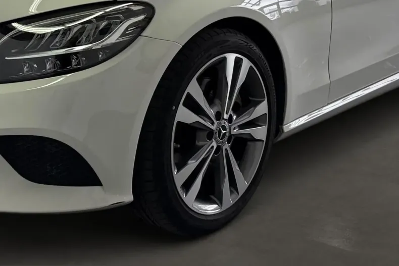 Mercedes-Benz C 300 (Clasa C) din 2023 cu 66.500 km - oferta MER260781 - foto 8
