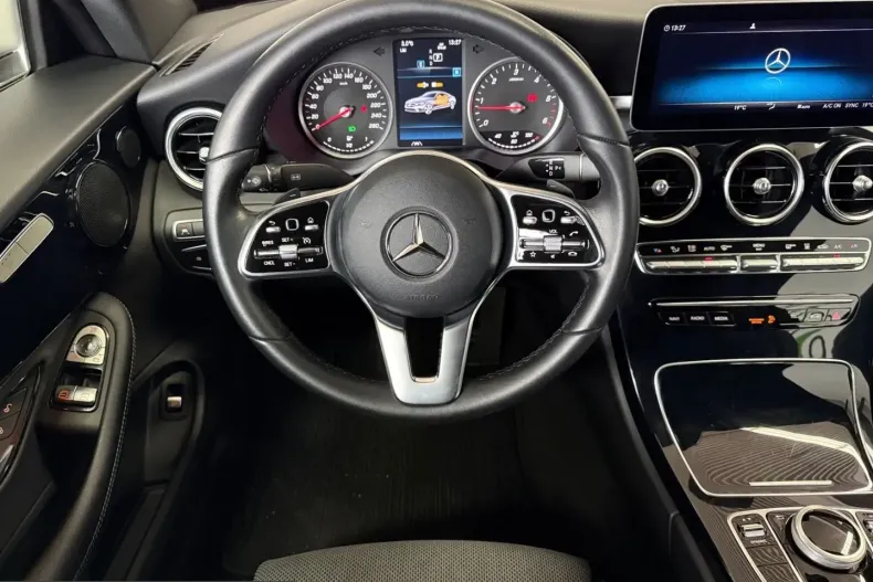 Mercedes-Benz C 300 (Clasa C) din 2023 cu 66.500 km - oferta MER260781 - foto 12