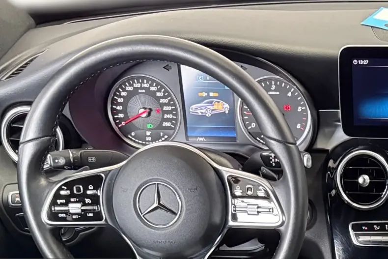 Mercedes-Benz C 300 (Clasa C) din 2023 cu 66.500 km - oferta MER260781 - foto 13
