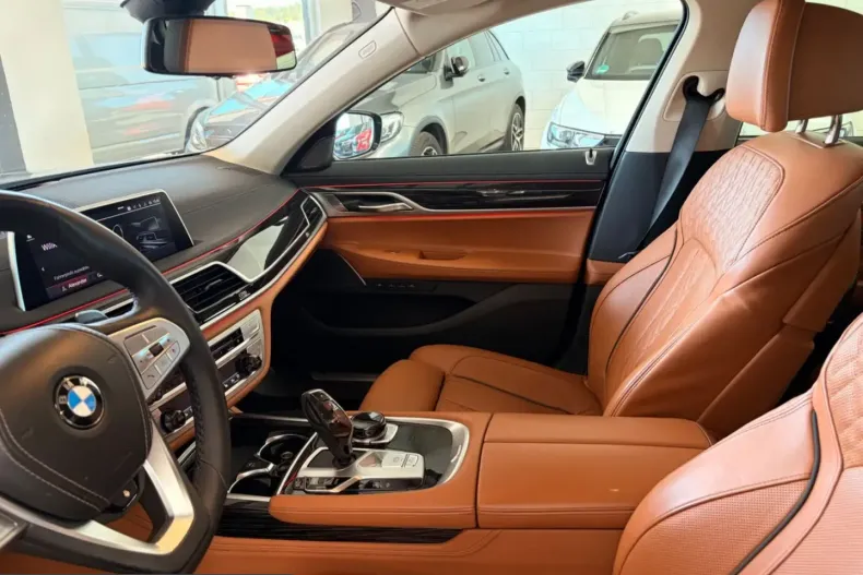 BMW 740 (Seria 7) din 2022 cu 62.000 km - oferta BMW260789 - foto 3