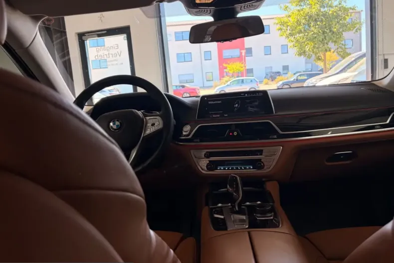 BMW 740 (Seria 7) din 2022 cu 62.000 km - oferta BMW260789 - foto 8