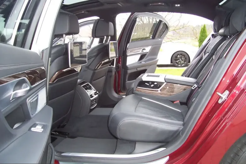 BMW 745 (Seria 7) din 2021 cu 83.900 km - oferta BMW260792 - foto 10