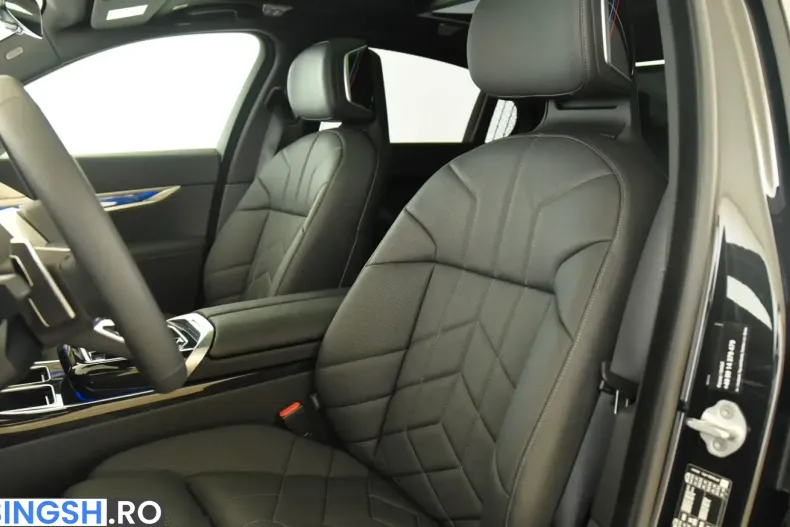 BMW 740 (Seria 7) din 2026 cu 9.500 km - oferta BMW260846 - foto 5