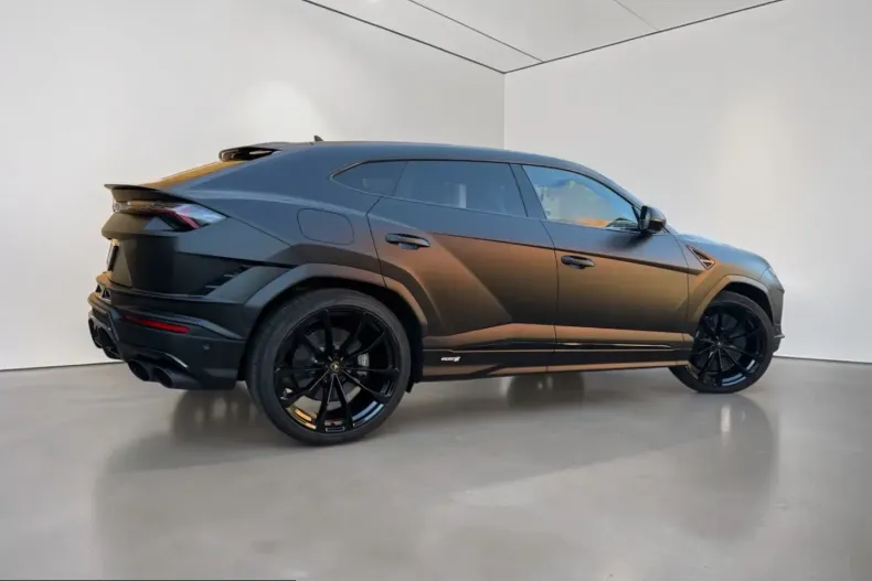 Lamborghini Urus din 2023 cu 12.072 km - oferta LAM260847 - foto 3