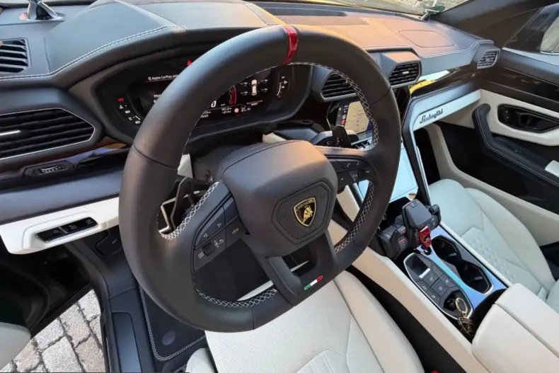 Lamborghini Urus din 2023 cu 12.072 km - oferta LAM260847 - foto 12
