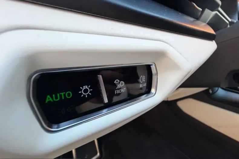 Lamborghini Urus din 2023 cu 12.072 km - oferta LAM260847 - foto 18