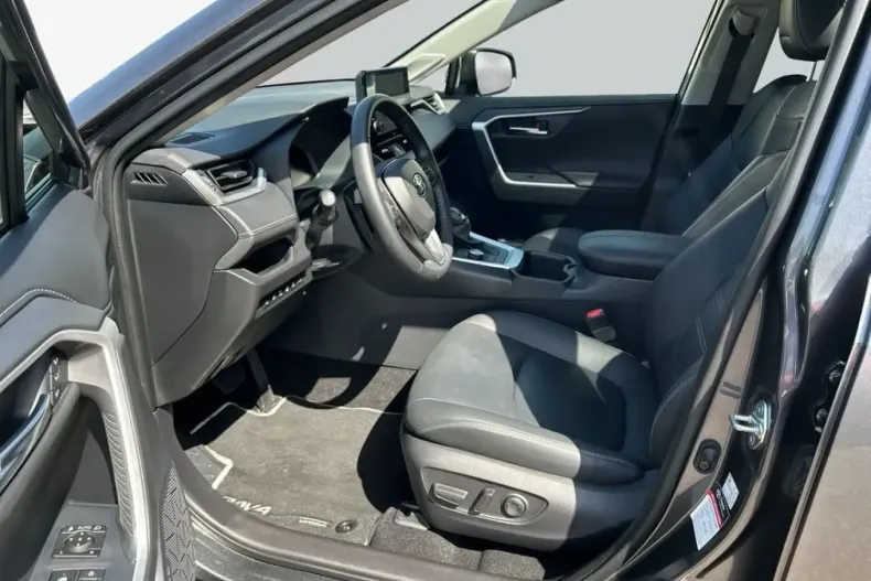 Toyota RAV4 din 2025 cu 15.300 km - oferta TOY260850 - foto 9