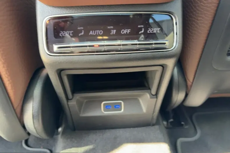 Mercedes-Benz GLS 450 (Clasa GLS) din 2024 cu 32.025 km - oferta MER260859 - foto 18