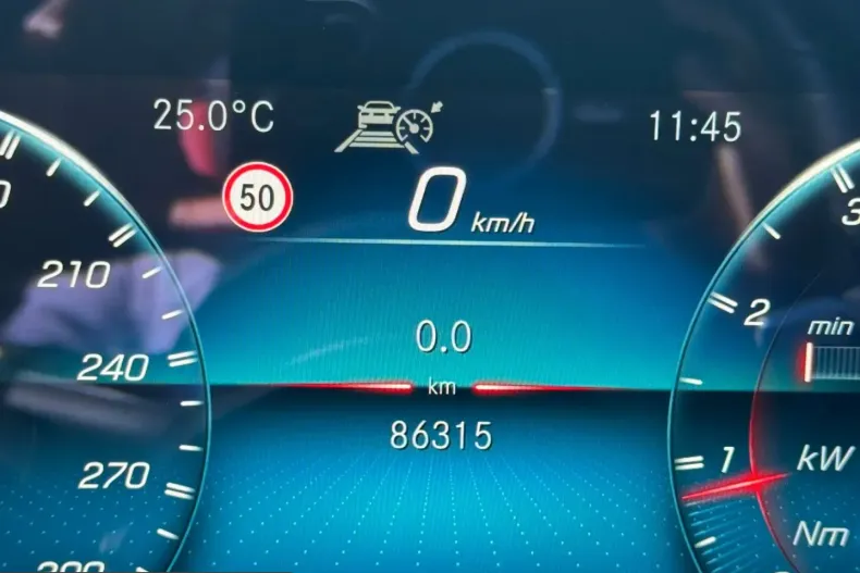 Mercedes-Benz E 53 AMG (Clasa E) din 2022 cu 86.850 km - oferta MER260860 - foto 31
