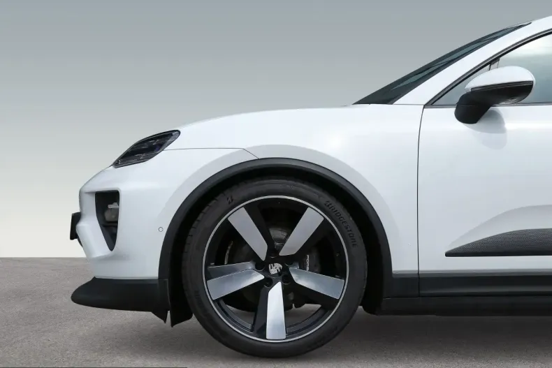 Porsche Macan din 2024 cu 42.300 km - oferta POR260888 - foto 6
