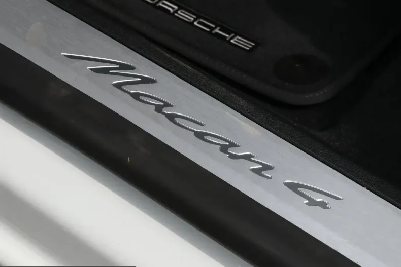 Porsche Macan din 2024 cu 42.300 km - oferta POR260888 - foto 23