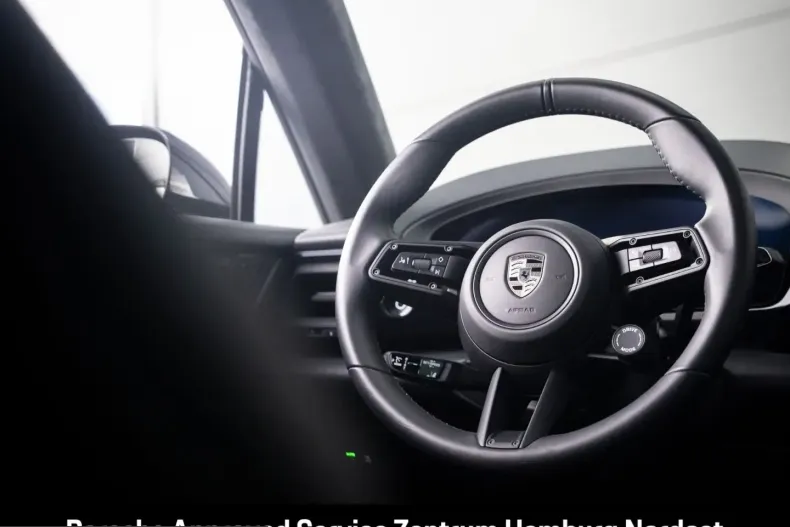 Porsche Macan din 2024 cu 2.369 km - oferta POR260889 - foto 18