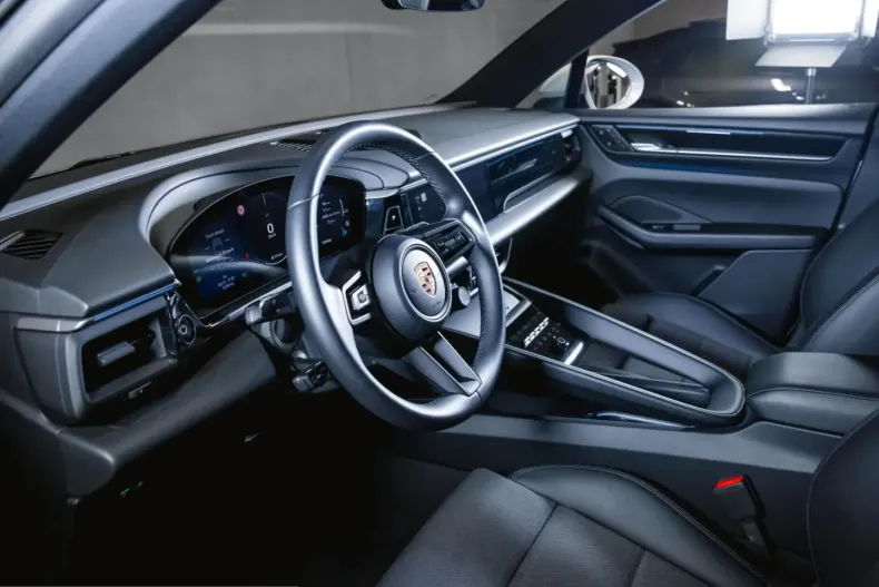 Porsche Macan din 2024 cu 12.900 km - oferta POR260890 - foto 9