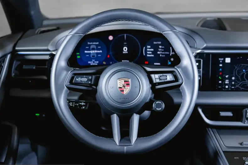Porsche Macan din 2024 cu 12.900 km - oferta POR260890 - foto 12