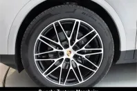 Porsche Cayenne din 2023 cu 17.888 km - oferta POR260892 - foto 8