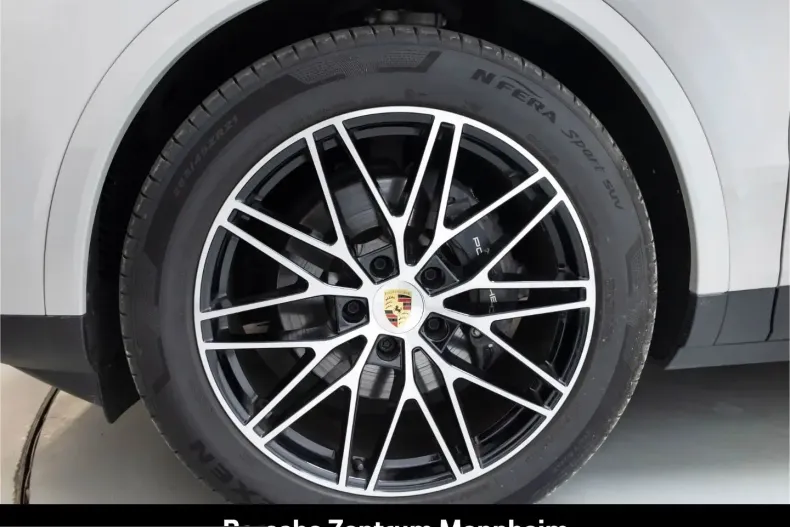 Porsche Cayenne din 2023 cu 17.888 km - oferta POR260892 - foto 8