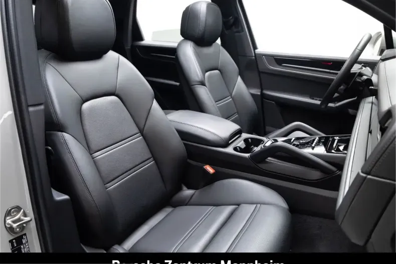 Porsche Cayenne din 2023 cu 17.888 km - oferta POR260892 - foto 21