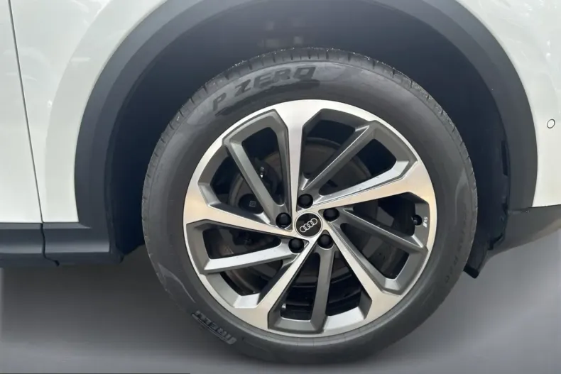 Audi Q5 din 2025 cu 30.010 km - oferta AUD260900 - foto 6