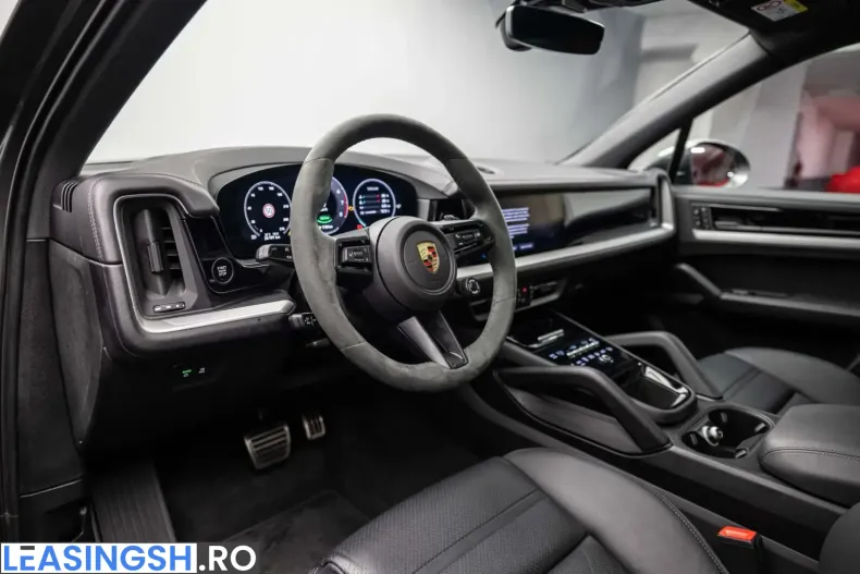 Porsche Cayenne din 2024 cu 39.950 km - oferta POR260909 - foto 9