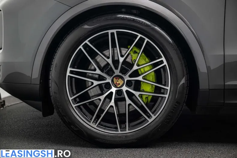 Porsche Cayenne din 2024 cu 39.950 km - oferta POR260909 - foto 23