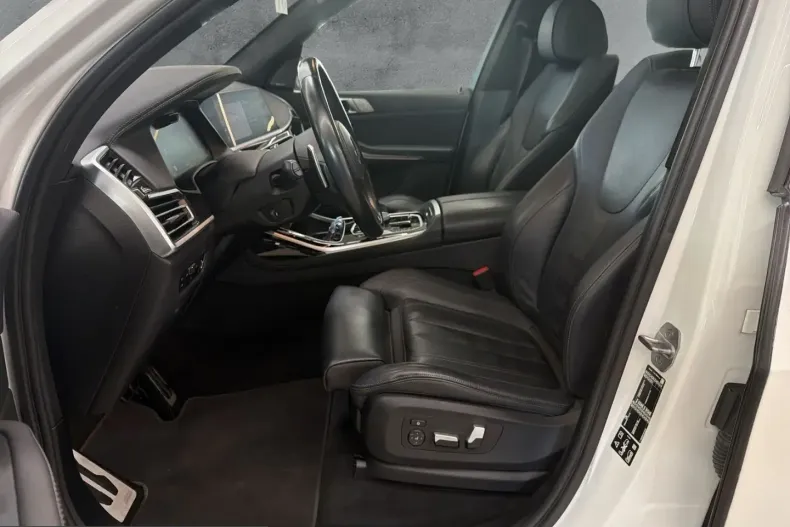 BMW X7 (Seria X) din 2022 cu 58.156 km - oferta BMW260930 - foto 8