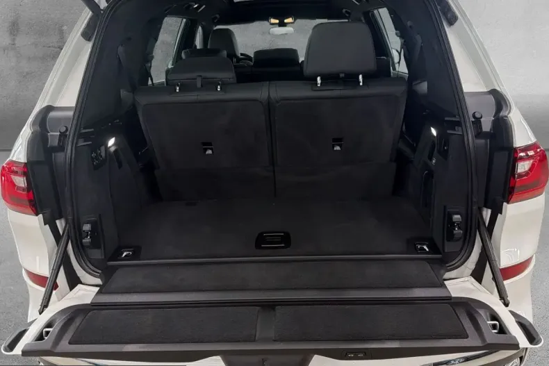 BMW X7 (Seria X) din 2022 cu 58.156 km - oferta BMW260930 - foto 15