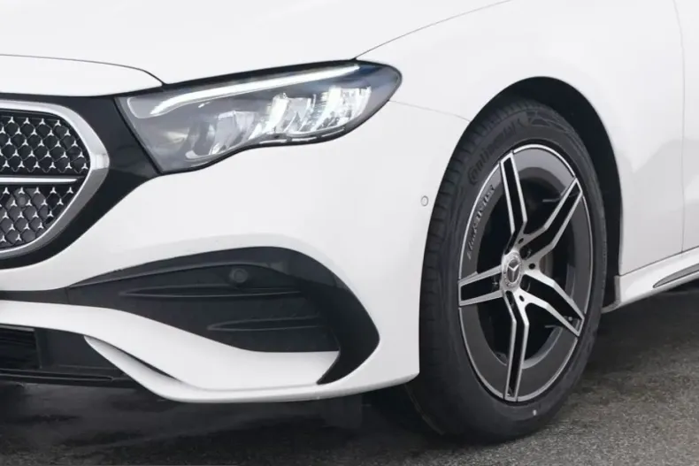 Mercedes-Benz E 220 (Clasa E) din 2025 cu 28.577 km - oferta MER260973 - foto 3