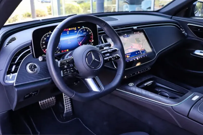Mercedes-Benz E 200 (Clasa E) din 2025 cu 27.400 km - oferta MER260988 - foto 12