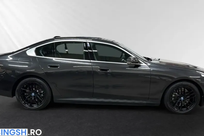BMW 530 (Seria 5) din 2024 cu 9.582 km - oferta BMW260996 - foto 5