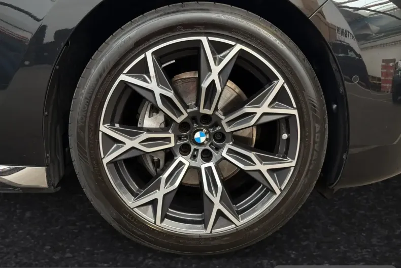 BMW 740 (Seria 7) din 2024 cu 39.998 km - oferta BMW261000 - foto 4