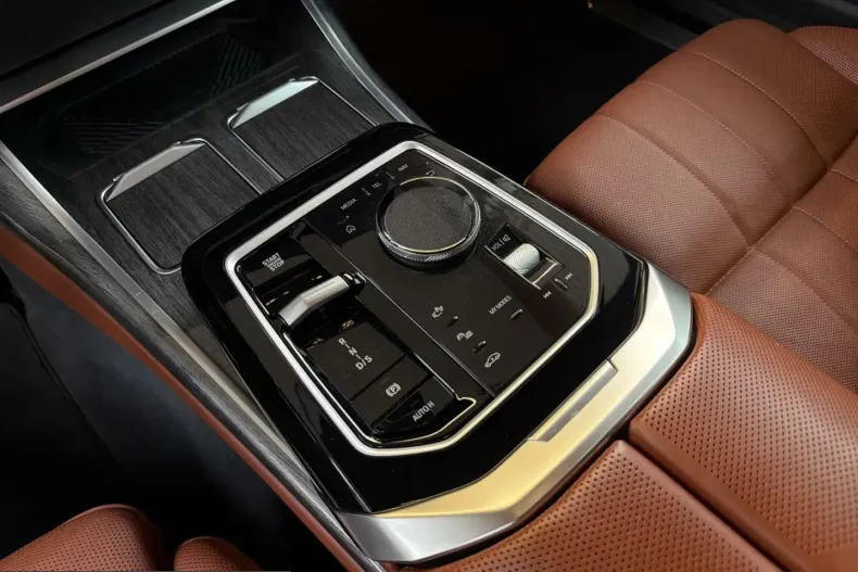 BMW 740 (Seria 7) din 2024 cu 39.998 km - oferta BMW261000 - foto 9