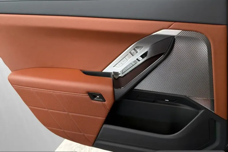 BMW 740 (Seria 7) din 2024 cu 39.998 km - oferta BMW261000 - foto 23