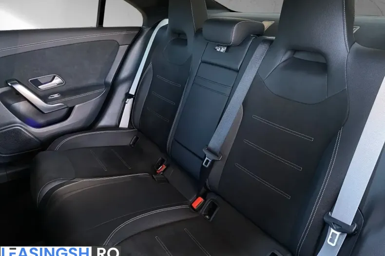 Mercedes-Benz CLA 200 (Clasa CLA) din 2025 cu 3.360 km - oferta MER261029 - foto 3