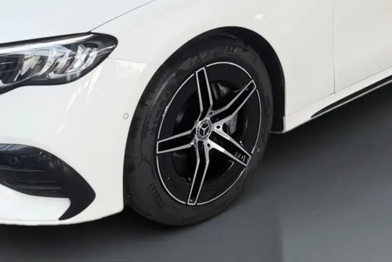 Mercedes-Benz E 200 (Clasa E) din 2025 cu 26.628 km - oferta MER261034 - foto 4
