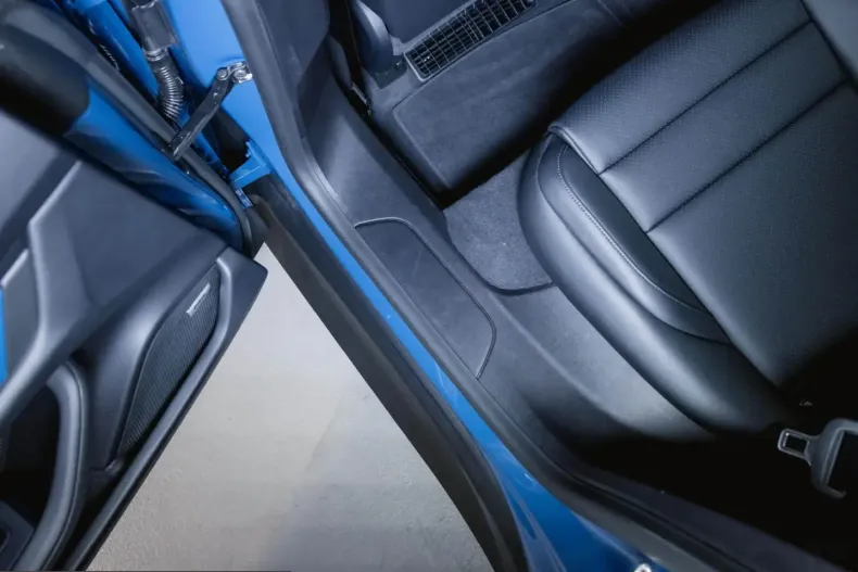 Porsche Taycan din 2023 cu 16.900 km - oferta POR261043 - foto 26