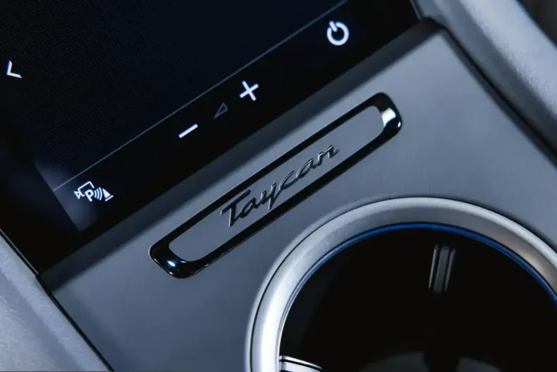 Porsche Taycan din 2023 cu 16.900 km - oferta POR261043 - foto 40
