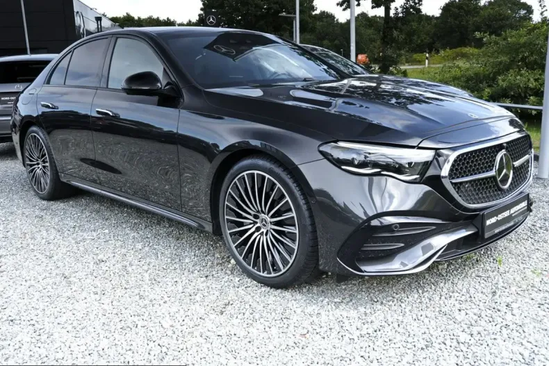 Mercedes-Benz E 200 (Clasa E) din 2025 cu 22.323 km - oferta MER261074 - foto 1