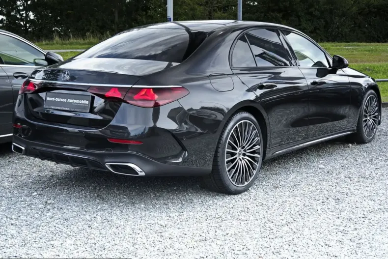 Mercedes-Benz E 200 (Clasa E) din 2025 cu 22.323 km - oferta MER261074 - foto 4