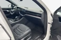 Volkswagen Touareg din 2024 cu 14.484 km - oferta VOL261076 - foto 11