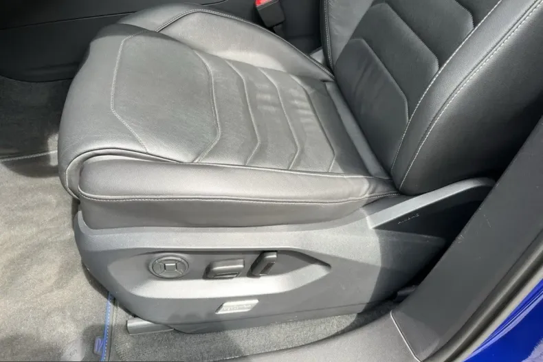 Volkswagen Touareg din 2024 cu 29.950 km - oferta VOL261078 - foto 19
