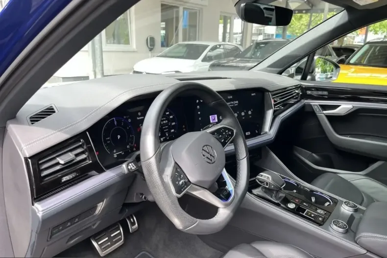Volkswagen Touareg din 2024 cu 29.950 km - oferta VOL261078 - foto 20