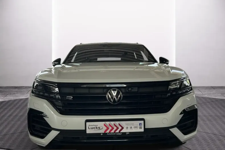 Volkswagen Touareg din 2022 cu 45.480 km - oferta VOL261080 - foto 3