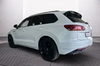 Volkswagen Touareg din 2022 cu 45.480 km - oferta VOL261080 - foto 4