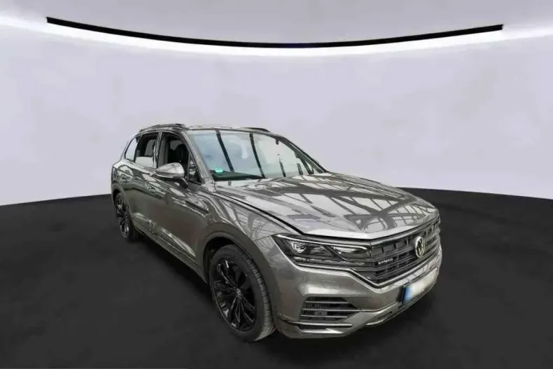 Volkswagen Touareg din 2023 cu 47.639 km - oferta VOL261082 - foto 3