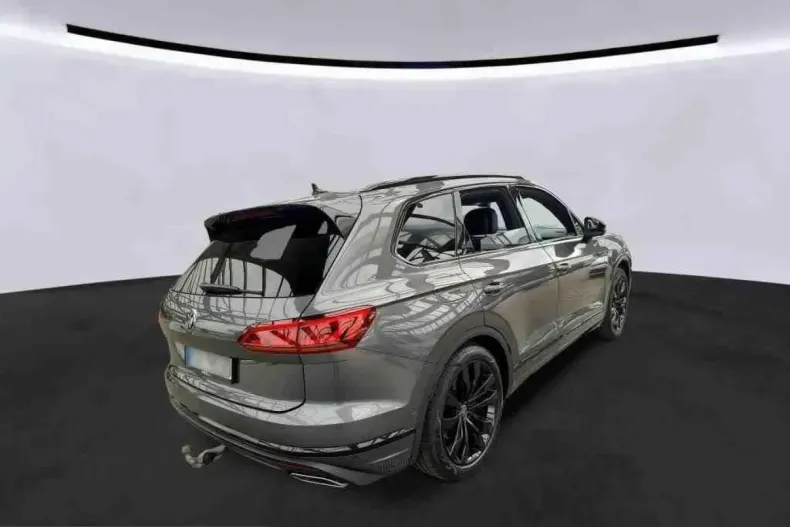 Volkswagen Touareg din 2023 cu 47.639 km - oferta VOL261082 - foto 5