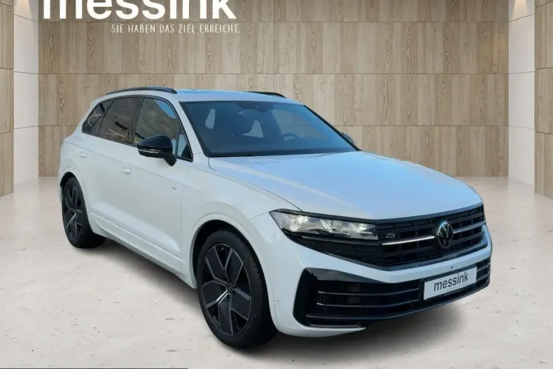 Volkswagen Touareg din 2024 cu 22.896 km - oferta VOL261083 - foto 4