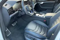 Volkswagen Touareg din 2024 cu 22.896 km - oferta VOL261083 - foto 6