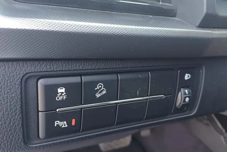 KGM Musso din 2025 cu 4.211 km - oferta KGM261119 - foto 4